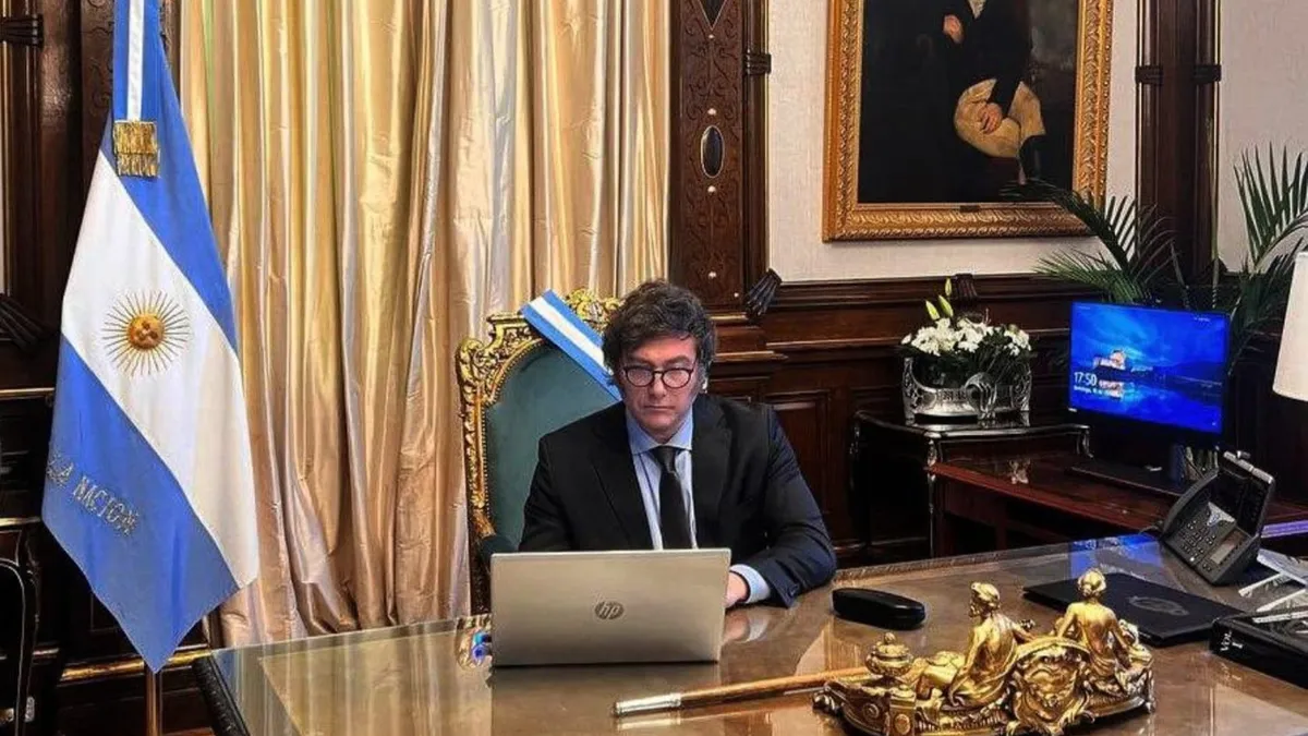 javier-milei-el-despacho-presidencial-la-casa-rosada-foto-presidencia-redesjpg