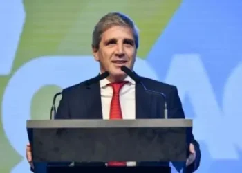 El ministro Caputo: ¿Por qué el rumbo económico no fallará ahora?