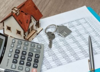 Análisis de Créditos Hipotecarios: Comparativa de Cuotas y Tasas para un Préstamo de USD 100 mil a 20 Años