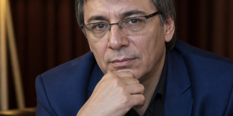 Gabriel Rolón, Psicólogo: “Ese instante donde lo que fuiste, lo que deseas ser y lo que temes coexisten es irrepetible siempre”