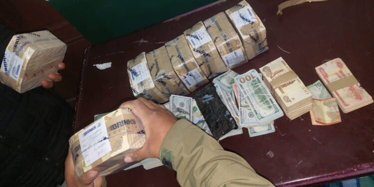 Allanamientos a 40 financieras por una investigación de lavado de dinero y evasión fiscal