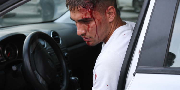 Roban violentamente a un futbolista de Vélez: agredido con un arma y herido en la cabeza