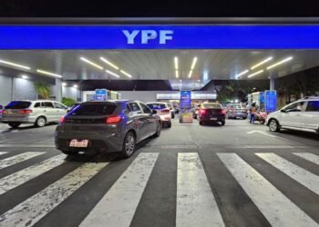 YPF reporta ganancias de US$409 millones en el primer trimestre gracias al aumento en precios de combustibles