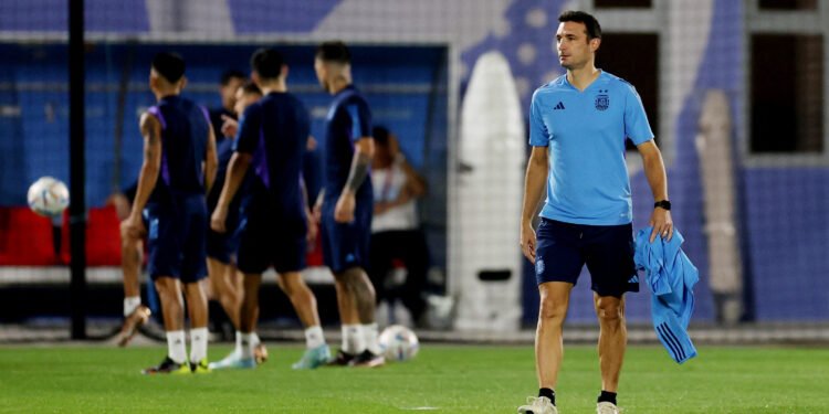 Un intendente de Misiones se vuelve popular por su asombroso parecido con Lionel Scaloni