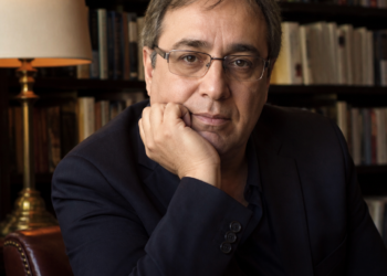 Gabriel Rolón: ‘Siempre habrá una herida, una ausencia que se siente a tu lado y te emociona con un recuerdo’
