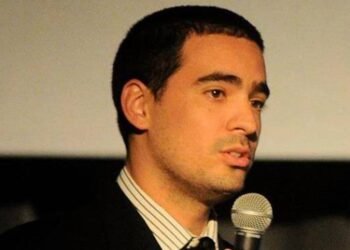 Ravier toma las riendas de la vocería presidencial y busca reconectar con el electorado