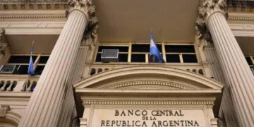 Conflicto por la Mora: Los Bancos Resisten Reformas Financieras y buscan Apoyo del Banco Central