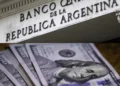 Cotización del dólar oficial y dólar tarjeta: bancos informan los precios del día
