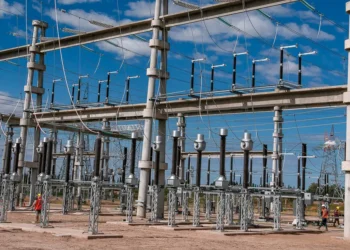 Adjudicación de obras para fortalecer el sistema eléctrico en siete provincias