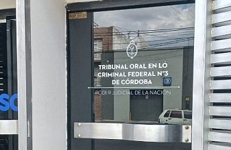 Un preso solicitó continuar en prisión durante su juicio