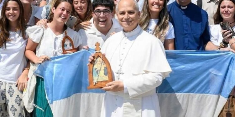 Avanzada del Vaticano llega a Buenos Aires para organizar una posible visita del Papa