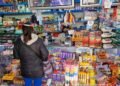 La caída del consumo masivo se extiende a siete meses: en junio se redujo casi un 3%