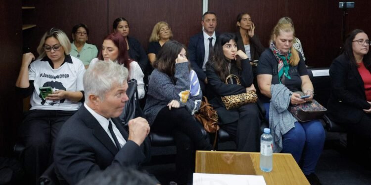 Esperado testimonio: Morla y un sobrino de Maradona comparecerán en el juicio por su muerte