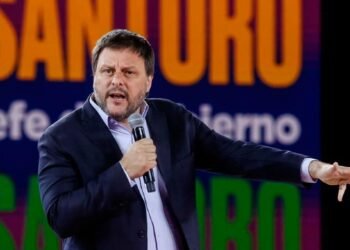 La Trampa del Crédito: Santoro cuestiona la desregulación financiera y el rol del Estado