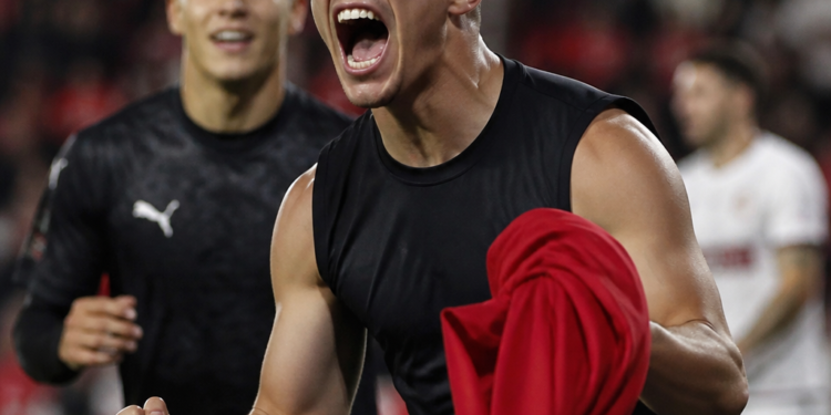 Independiente superó a Lanús tras la salida de Quinteros y aguarda la llegada de Viera