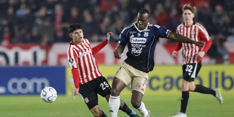 Estudiantes recibe a Universidad Católica en los octavos de final de la Copa Libertadores: hora, TV y alineaciones