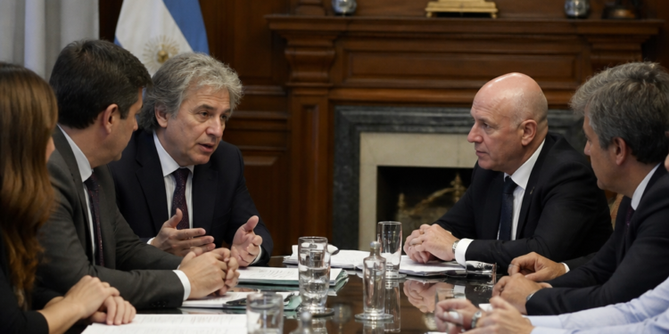El Gobierno acuerda modificaciones en el proyecto de Propiedad Privada para facilitar su tratamiento en el Senado