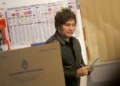 Las encuestas reflejan el desgaste de Javier Milei, mientras el oficialismo se mantiene como primera minoría