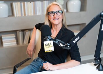 Mel Robbins, especialista en desarrollo personal: “Debés aprender a amar a tus padres por quienes son, no por quienes deseás que sean”