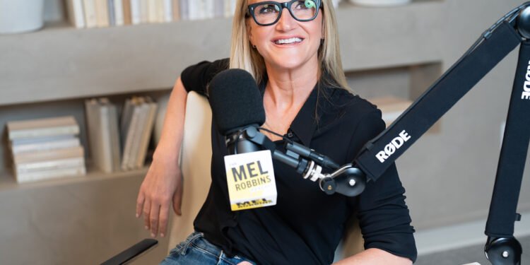 Mel Robbins, especialista en desarrollo personal: “Debés aprender a amar a tus padres por quienes son, no por quienes deseás que sean”