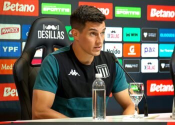 Fue campeón con Racing, rescindió su contrato hace dos días y negocia su arribo a Independiente: “Una oferta de trabajo no es una falta de respeto”