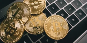 Bitcoin se mantiene por encima de los u$s78.000 a pesar del clima restrictivo de Kevin Warsh en Jackson Hole