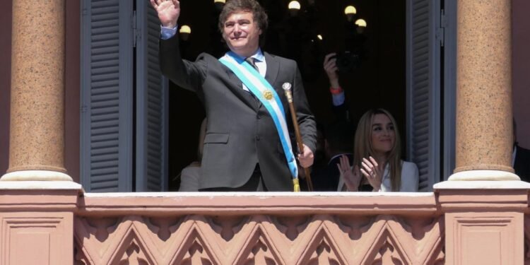 Javier Milei se reúne en Casa Rosada para liderar discusión de gabinete