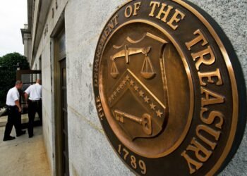 La deuda de Estados Unidos supera los 40 billones de dólares: implicaciones para el dólar, los bonos y el mercado accionario