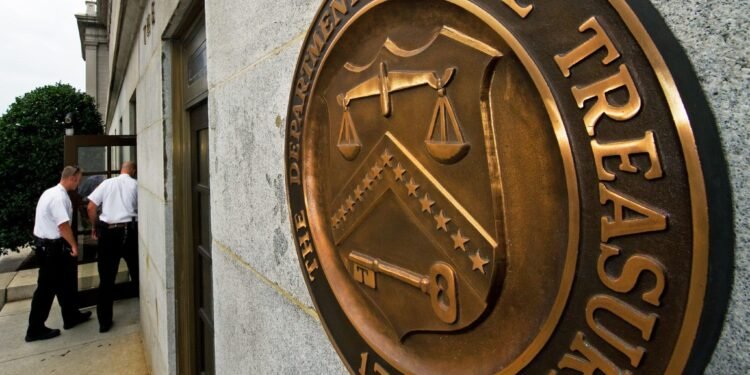 La deuda de Estados Unidos supera los 40 billones de dólares: implicaciones para el dólar, los bonos y el mercado accionario