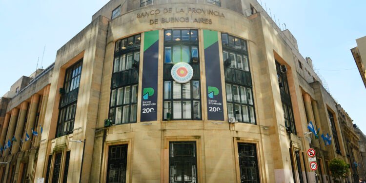 El presidente del Banco Provincia atribuyó la morosidad a la caída de los ingresos