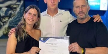“Si me permite, con la 48, ¡mi hijo!”: la emoción de Hernán Feler al relatar por primera vez un partido de Luca en Vélez frente a Boca