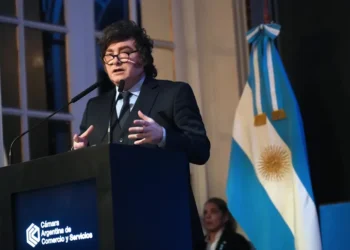 El Gobierno argentino impone sanciones a 15 individuos por explotación ilegal de hidrocarburos en la plataforma continental