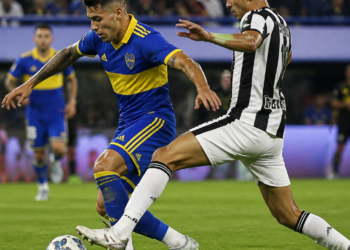 Boca Juniors intentará acercarse a la cima de la Zona A frente a Central Córdoba: horarios, TV y alineaciones