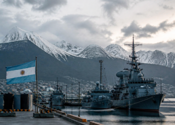 Con miras al fortalecimiento en Malvinas, el Gobierno asignará más de $300 mil millones para la Base Naval de Ushuaia en 2027