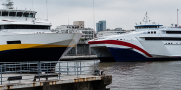 Conflicto entre Buquebus y Colonia Express por el trayecto Buenos Aires-Montevideo