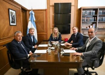 Reunión de la mesa política para abordar la reforma electoral y la visita del Papa