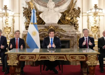 Javier Milei inicia grabación de la cadena nacional con anuncios sobre Malvinas