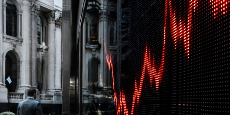 Tensiones en el mercado: sostenibilidad del dólar y aumento del riesgo país