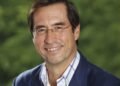 Mario Alonso Puig, médico y experto en emociones: “Aguantarse, enferma; reír y llorar es lo que más cura”
