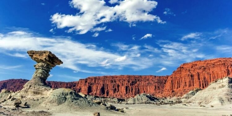 Las cinco explicaciones detrás del crecimiento del riesgo país en Argentina