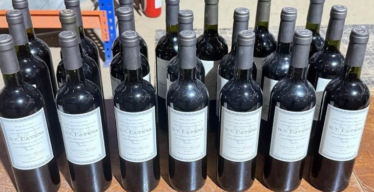 Subastas de aduana Remates de equipos de audio y bebidas alcohólicas
