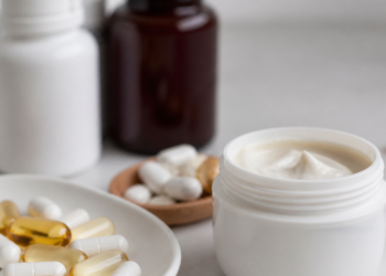 La Anmat prohíbe dos suplementos vitamínicos y una crema para problemas óseos