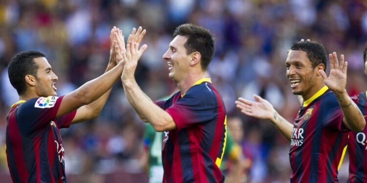 Una leyenda junto a Messi en el Barcelona comunica su retiro del fútbol