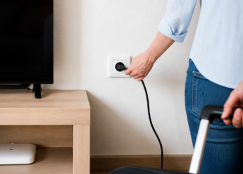 Consejos para reducir la factura de luz durante las vacaciones