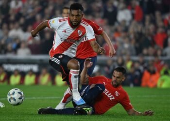 Independiente se enfrenta a Boca y River choca con Racing: un análisis de los clásicos cruzados con la carga de la historia y la presión actual